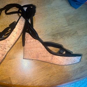 GUESS Black Wedges Sandals Strappy 7.5 Womens